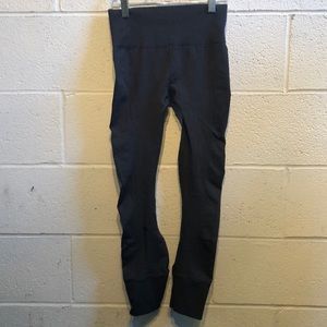 lululemon athletica Pants - Lululemon gray Ebb to Street pant sz 4 59970 lululemon athletica Pants - Lululemon gray Ebb to Street pant sz 4 59970